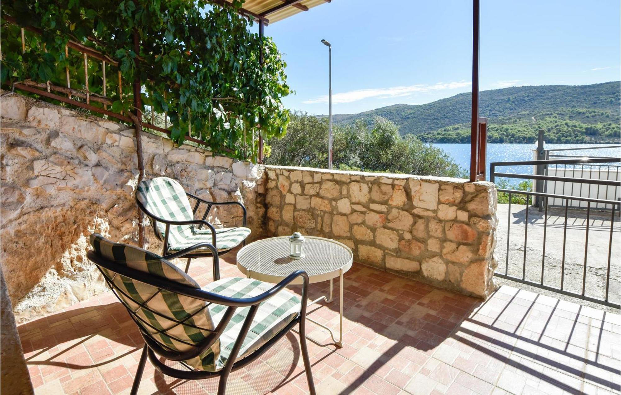 Nice Home In Poljica With House Sea View มารีนา ภายนอก รูปภาพ