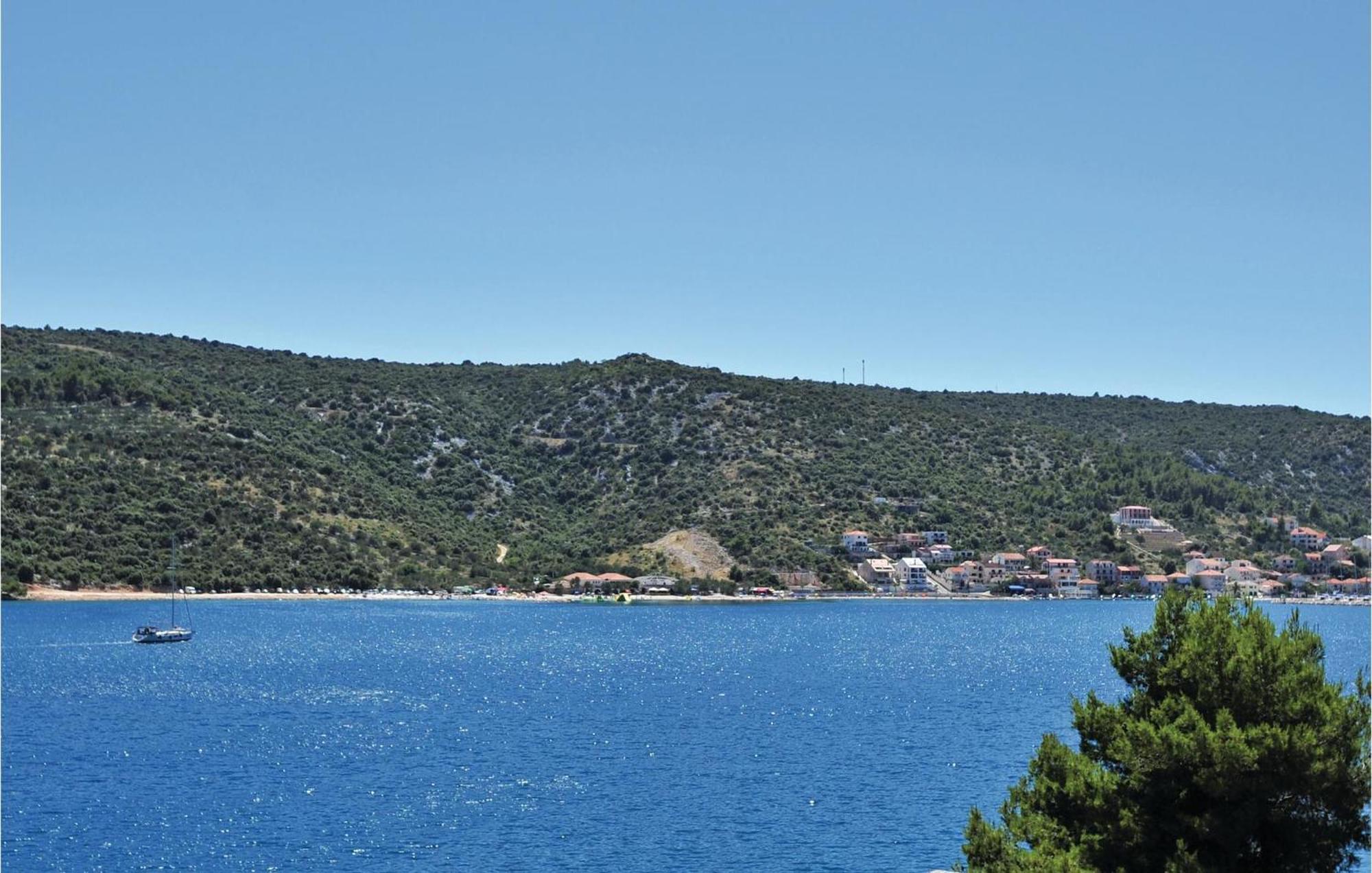Nice Home In Poljica With House Sea View มารีนา ภายนอก รูปภาพ