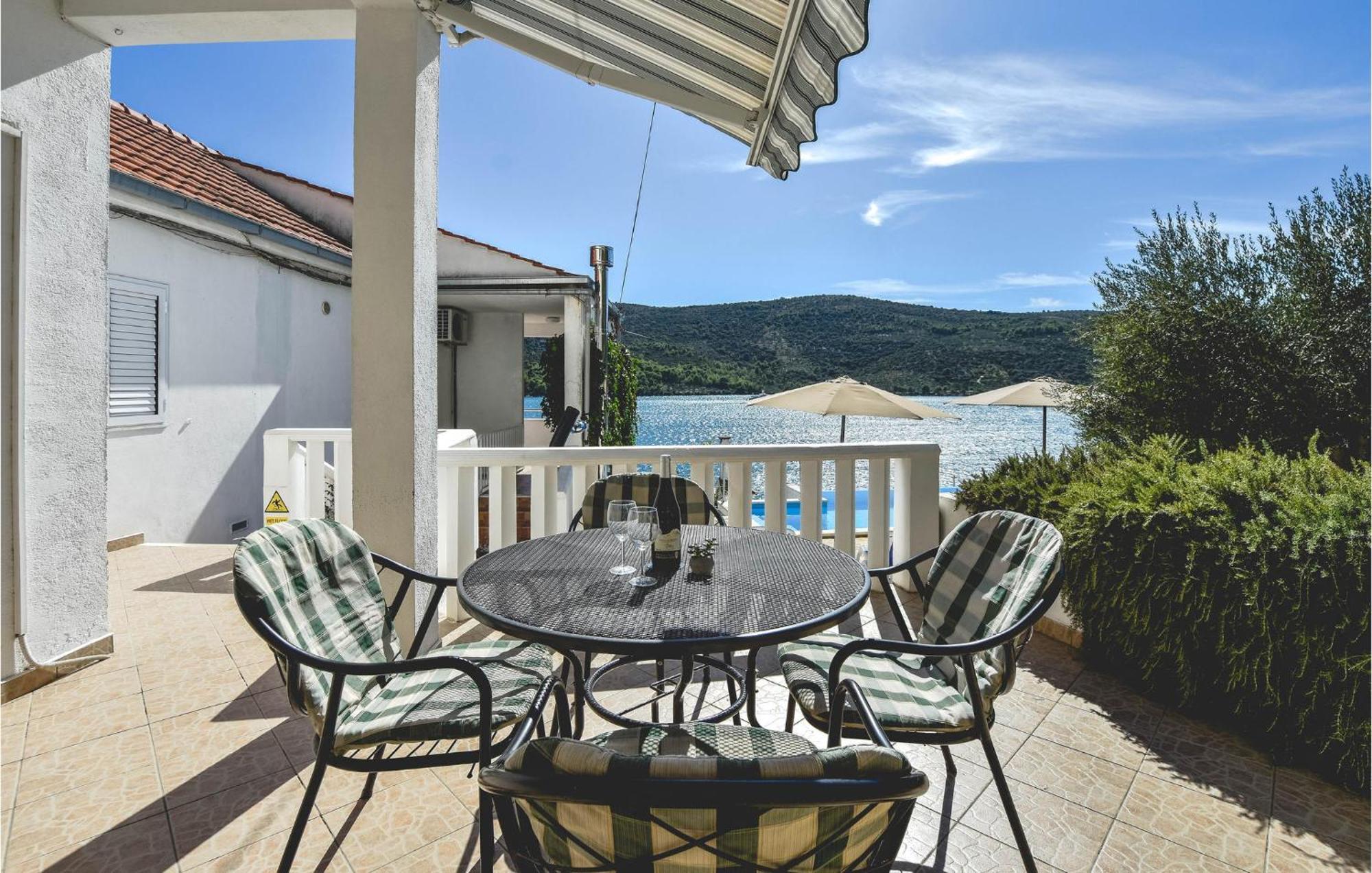 Nice Home In Poljica With House Sea View มารีนา ภายนอก รูปภาพ