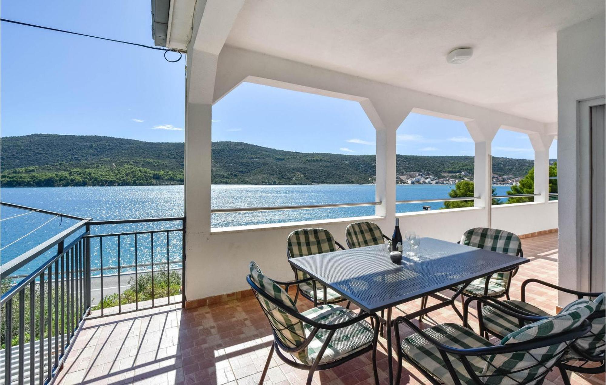 Nice Home In Poljica With House Sea View มารีนา ภายนอก รูปภาพ